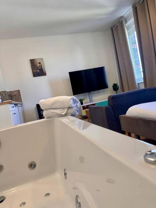 Britich 3D: Suite Spa Prive, Clim, Thermal/Artem Nancy Kültér fotó
