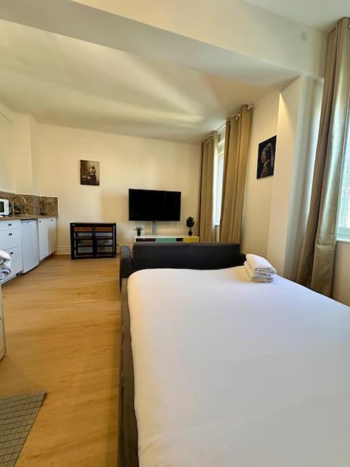 Britich 3D: Suite Spa Prive, Clim, Thermal/Artem Nancy Kültér fotó
